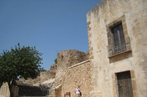 Entrada-al-Museo-Arqueológico-del-Castillo-de-Dénia